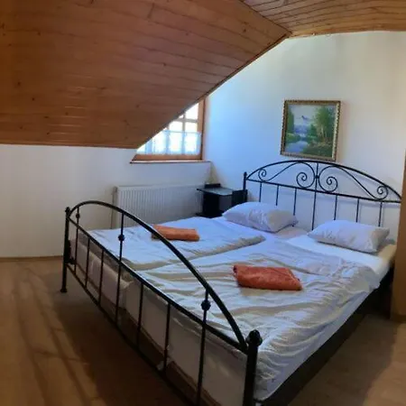 Feszek Tiszafured
