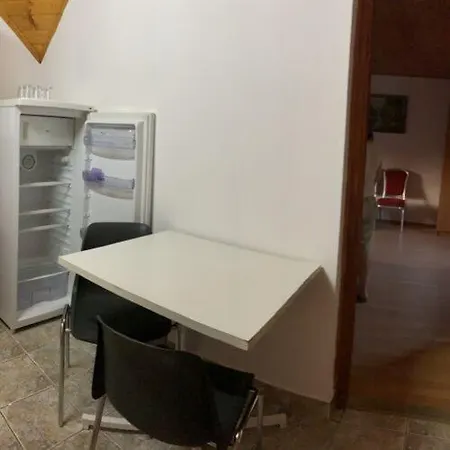 Feszek Apartment Tiszafured